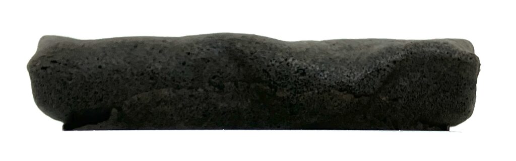 familymart-sweet-black-thunder-chocolate-crepe-side