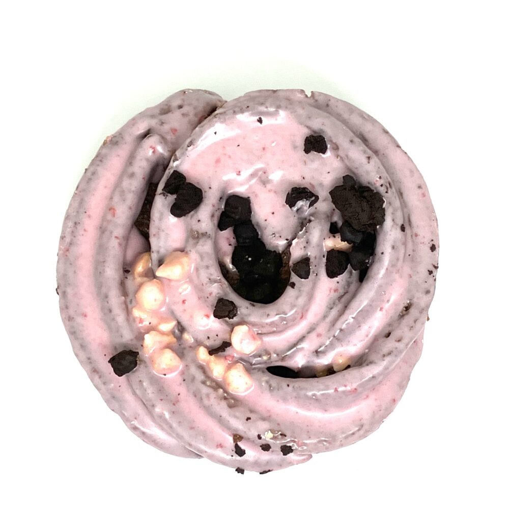 familymart-sweet-pink-black-thunder-cookie-donut-strawberry-up