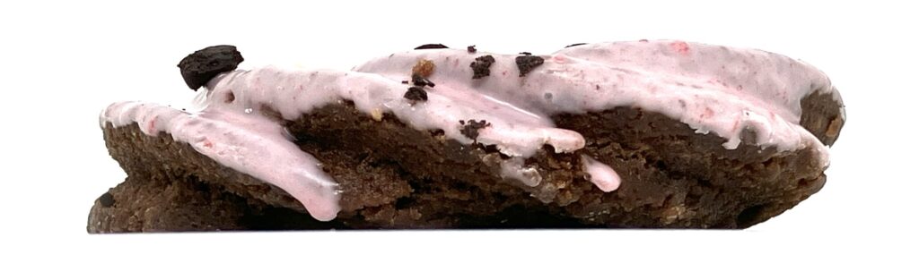 familymart-sweet-pink-black-thunder-cookie-donut-strawberry-side