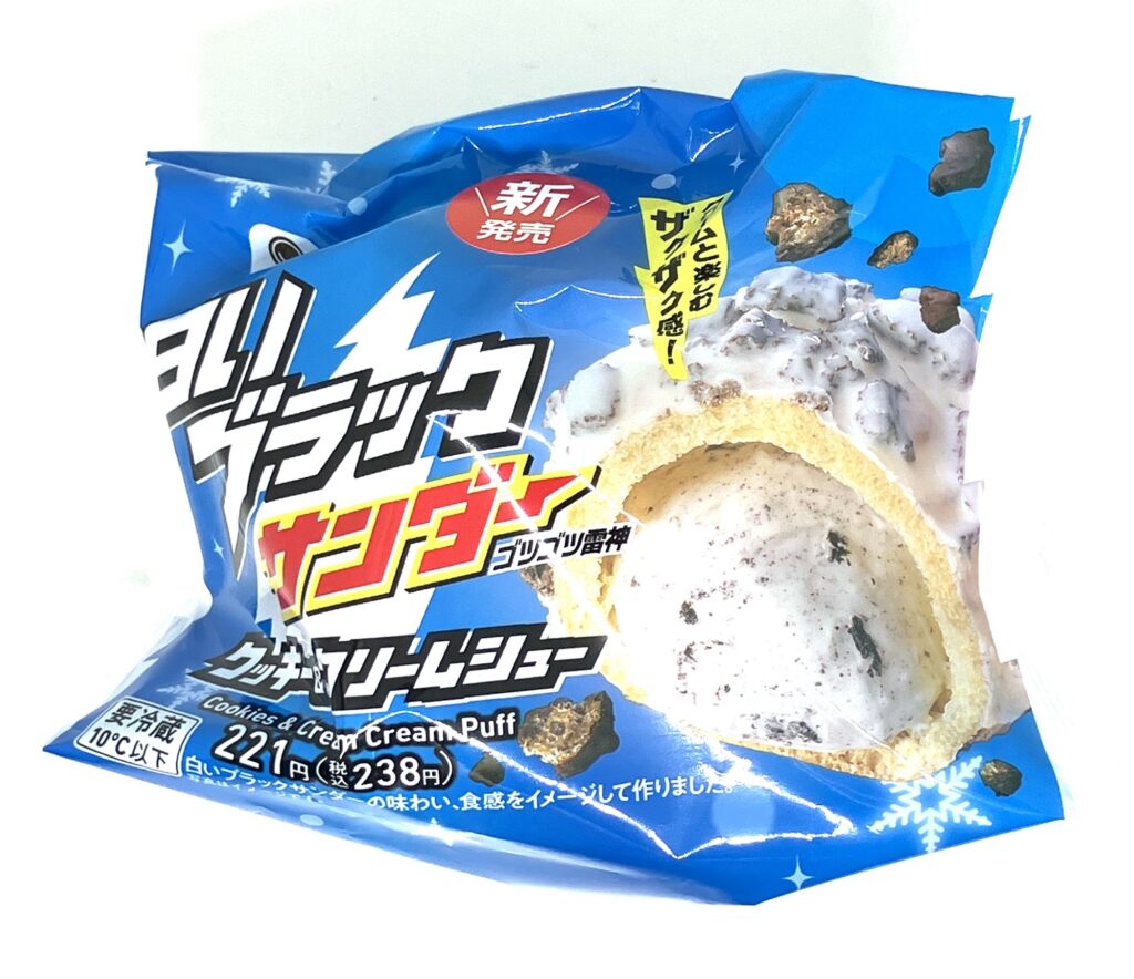familymart-sweet-white-black-thunder-cookie-cream-puff-package