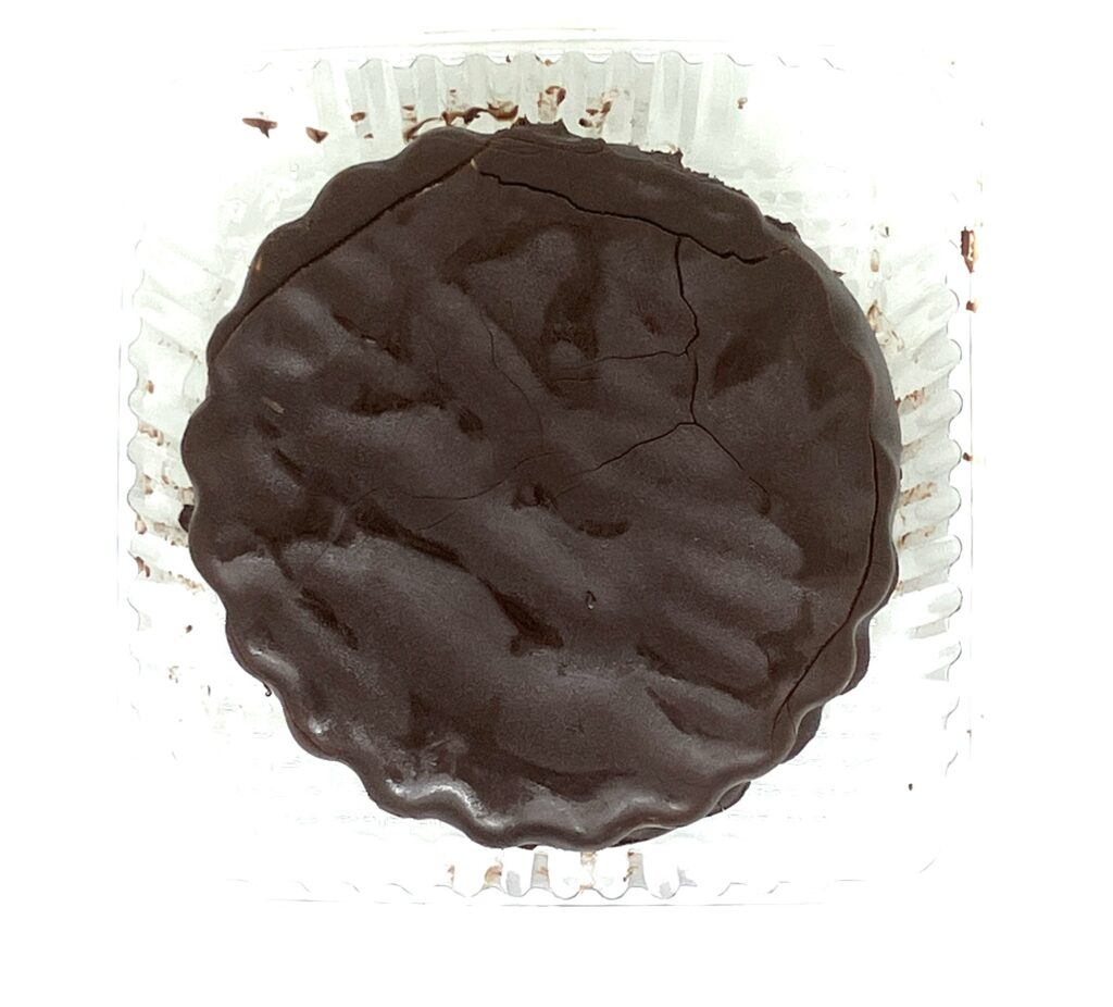 familymart-sweet-chocolate-marshmallow-biscuit-up