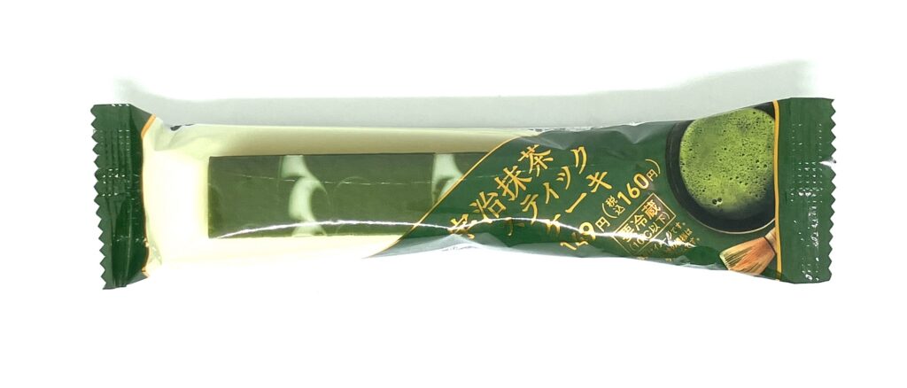 familymart-sweet-matcha-stick-cake-package
