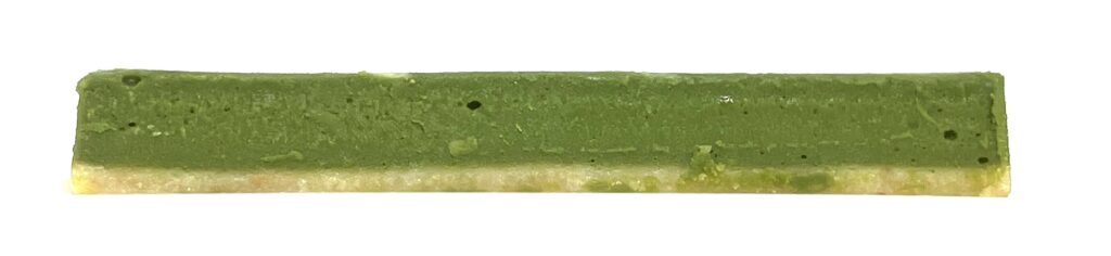 familymart-sweet-matcha-stick-cake-side