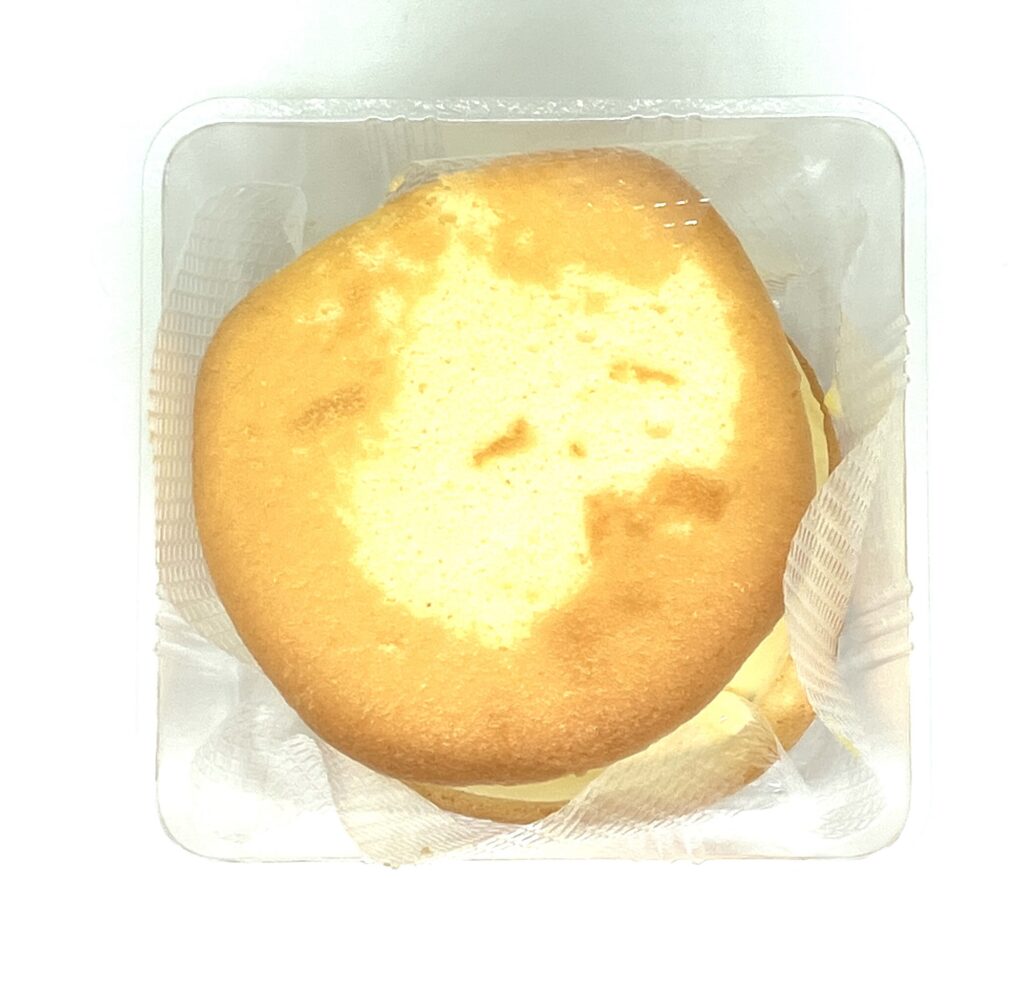 lawson-sweets-custard-cream-sand-up