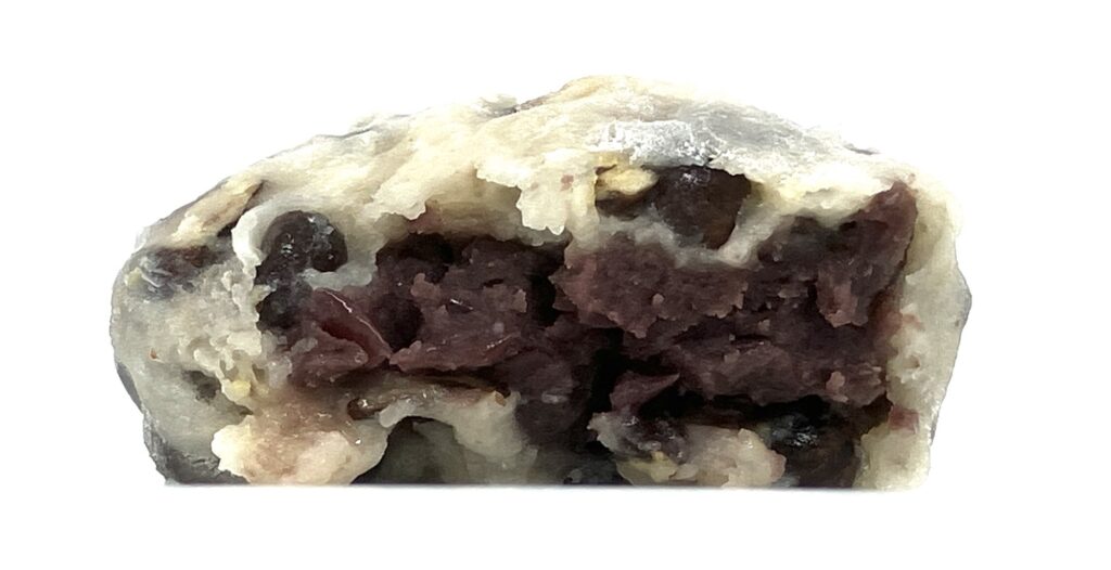 seveneleven-sweets-rice-cake-red-bean-past-red-peas-eating