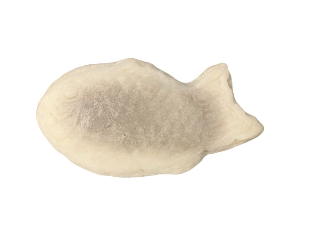 seveneleven-sweets-white-chewy-taiyaki-chocolate-cream-up