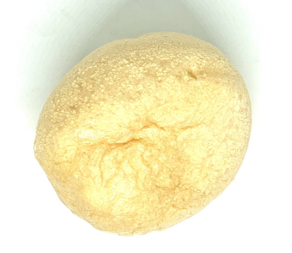 familymart-sweet-cream-puff-milk-cream-up