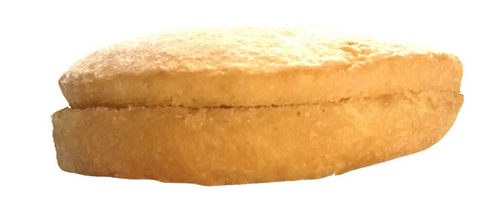 seveneleven-sweets-milk-cream-sandwich-side