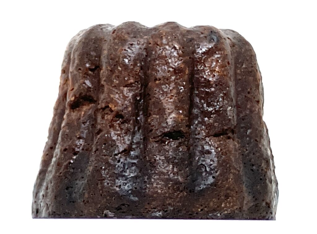 familymart-sweet-afternoon-tea-cannele-side
