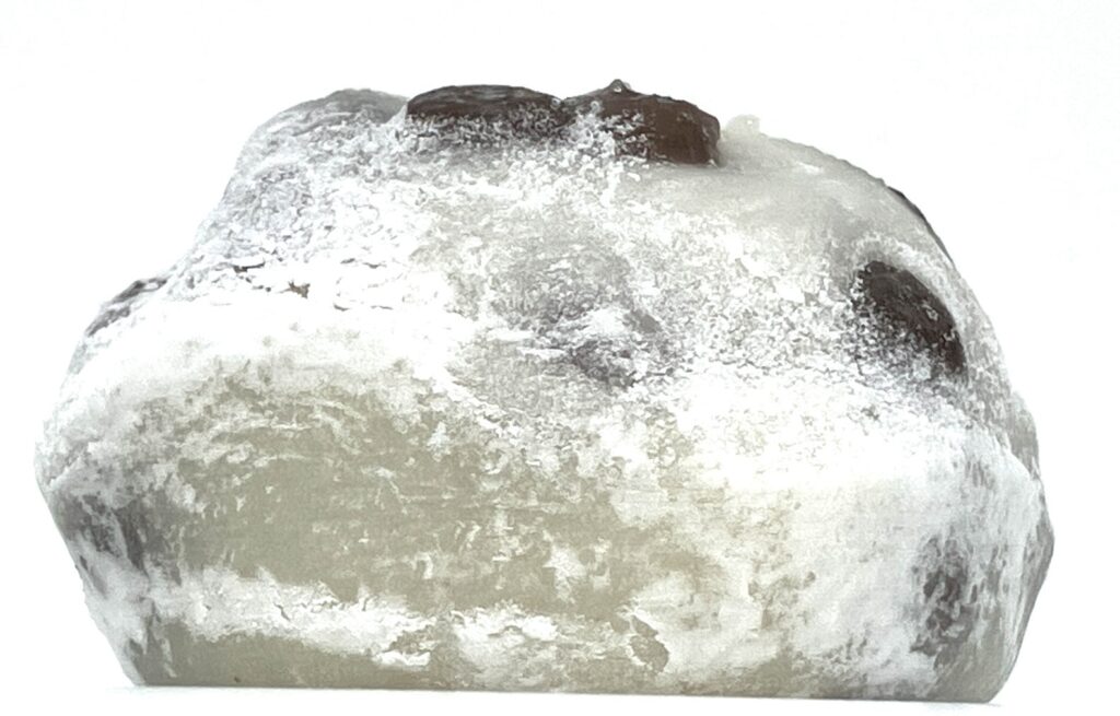 lawson-sweets-red-pea-daifuku-side
