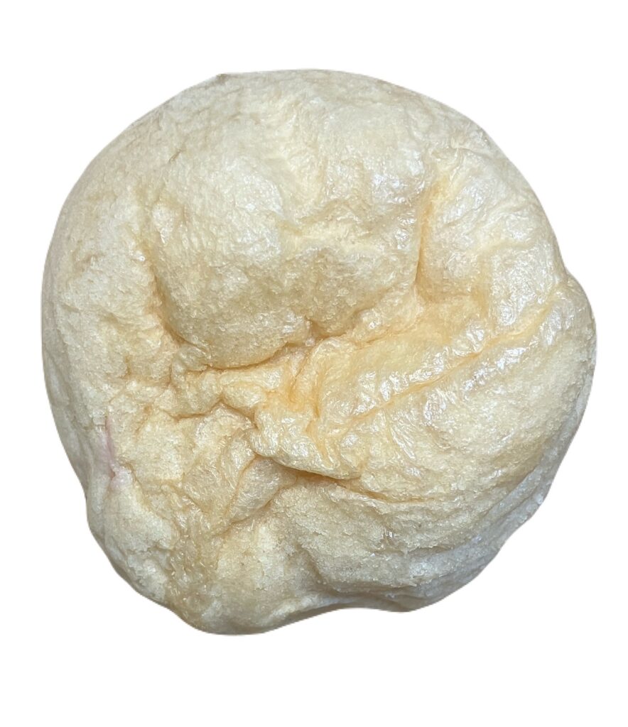 familymart-sweet-cream-puff-strawberry-milk-up