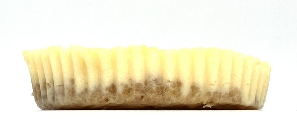 seveneleven-sweets-cheesecake-with-biscuit-side