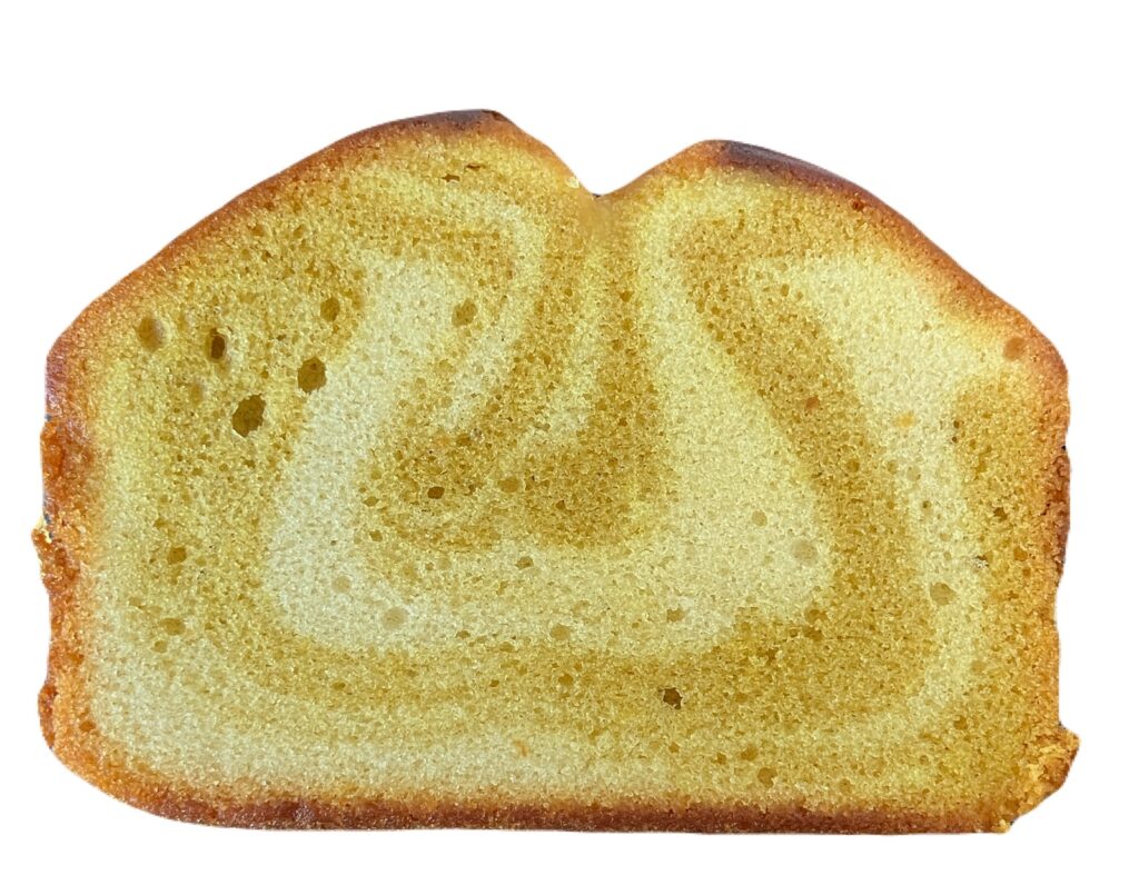 familymart-sweets-tokyo-banana-custard-pound-cake-up