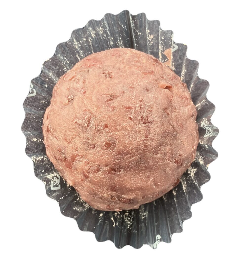 seveneleven-sweets-sticky-rice-ball-red-bean-paste-up