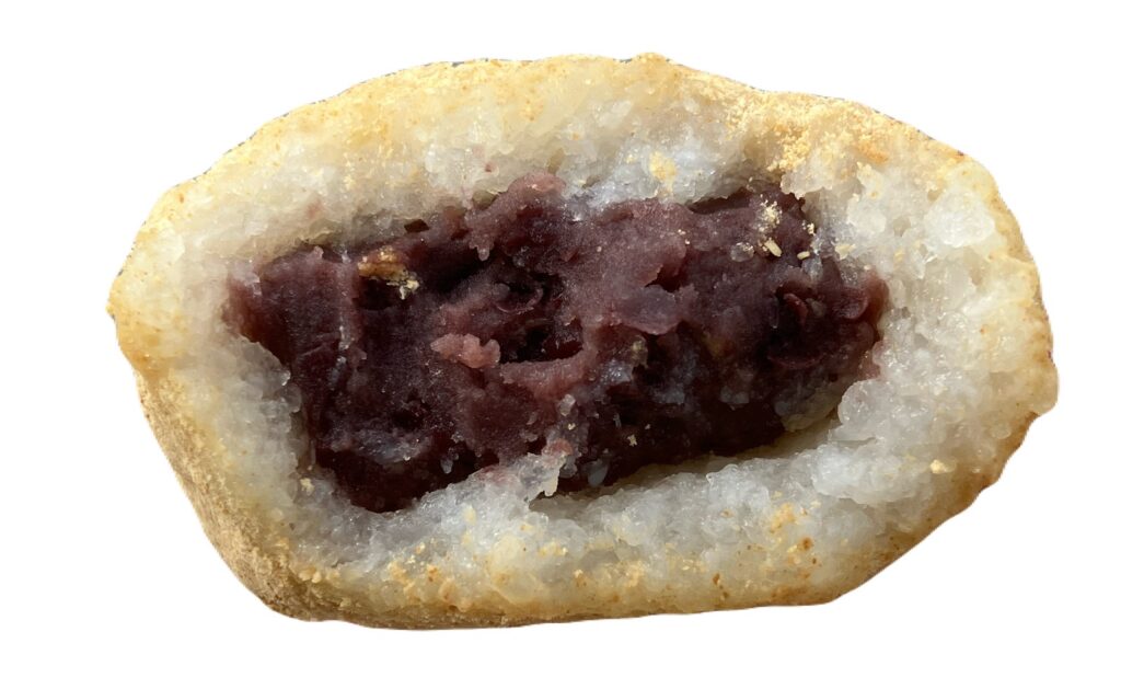 seveneleven-sweets-sticky-rice-ball-red-bean-paste-soybean-flour-eating