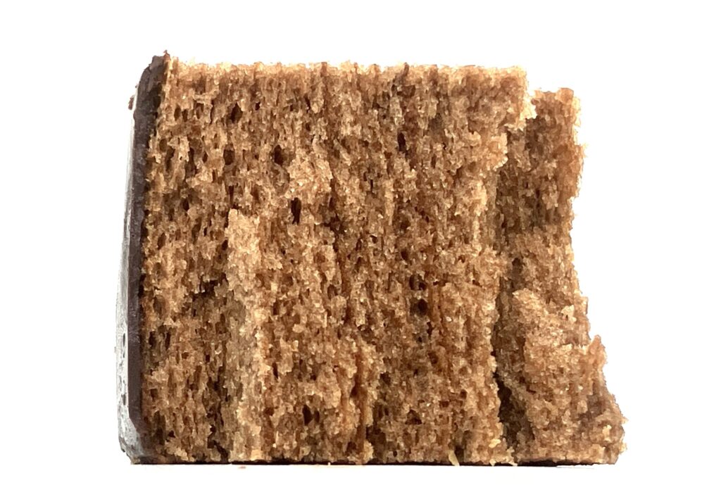 familymart-sweet-chocolate-milk-baumkuchen-eating