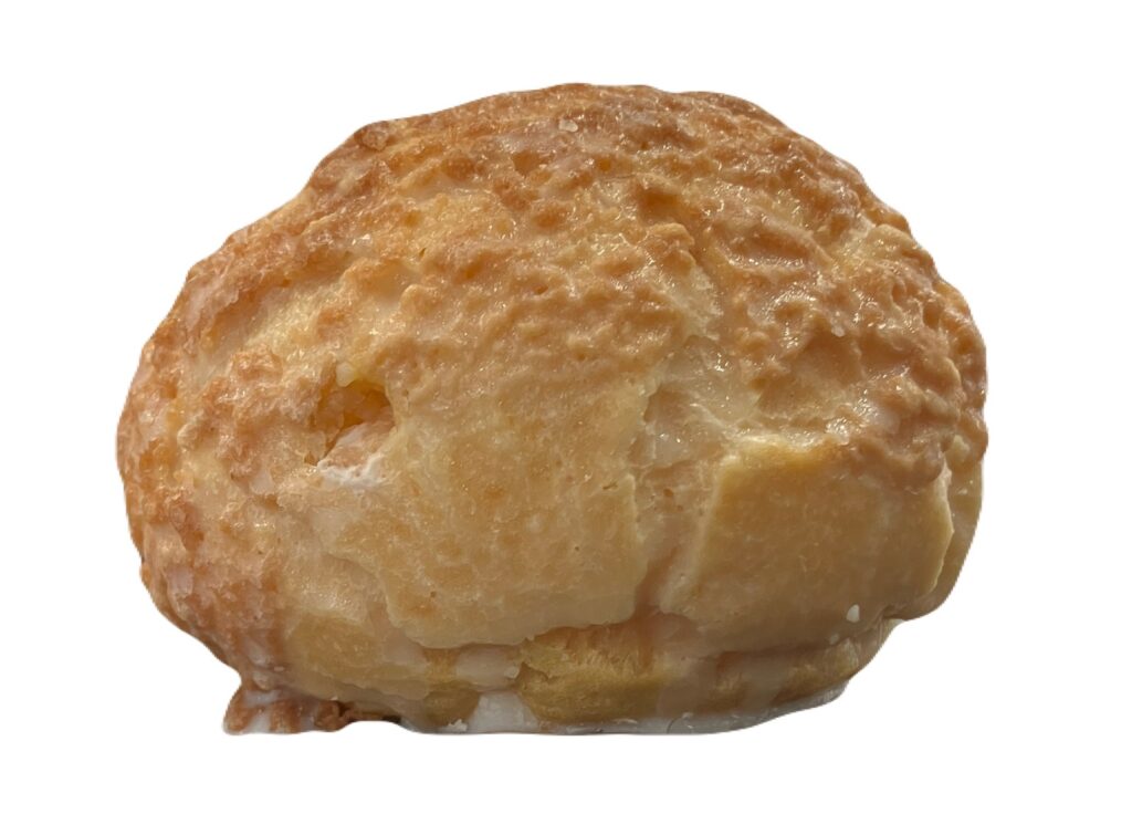 familymart-sweet-cookie-cream-puff-sweet-potato-cream-side