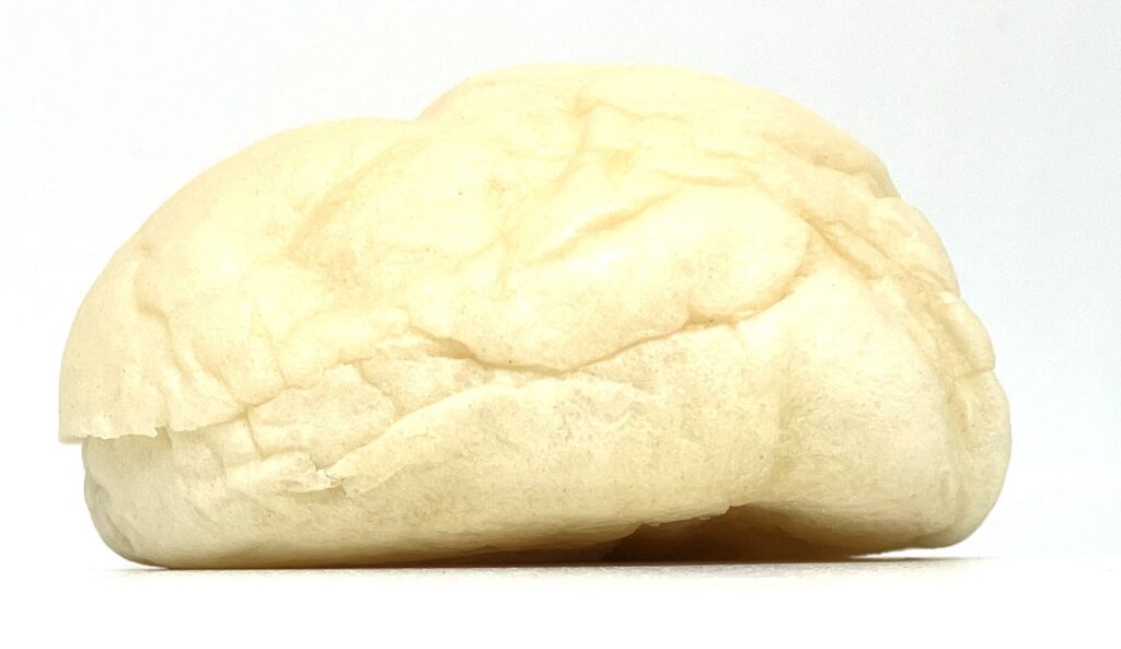 familymart-sweet-bread-calpis-side