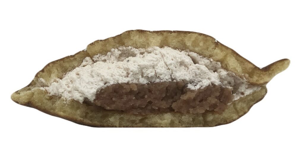 lawson-sweets-chewy-dorayaki-chestnut-eating 