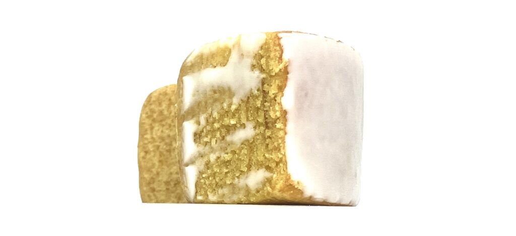 familymart-sweet-banana-baumkuchen-side