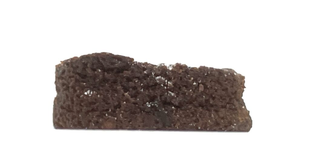 familymart-sweet-chocolate-cake-six-eating