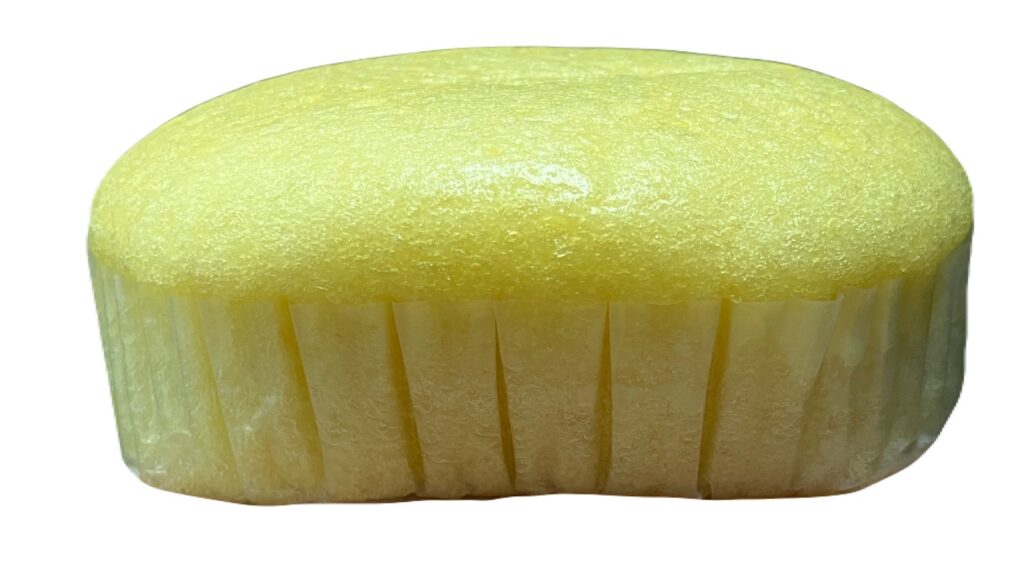 familymart-sweet-egg-steamed-cake-side