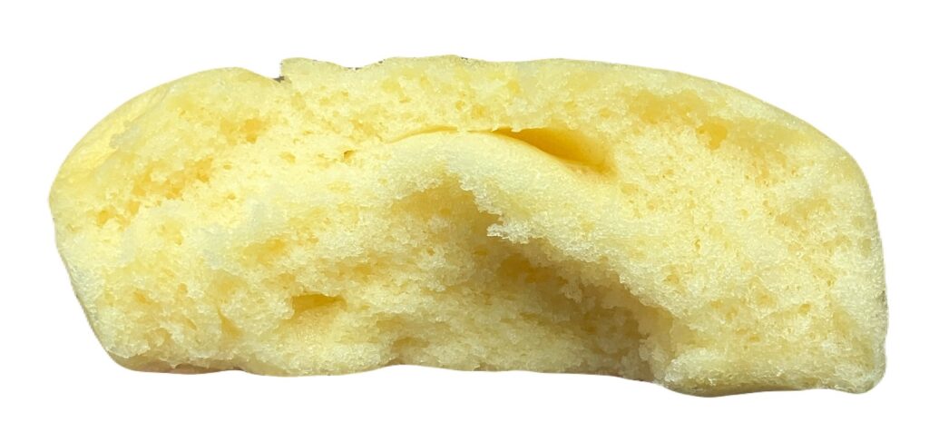 familymart-sweet-egg-steamed-cake-eating