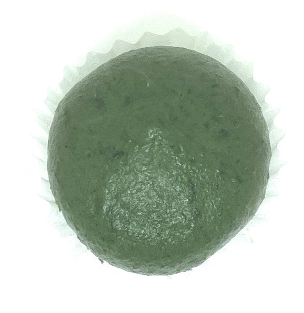 seveneleven-rice-cake-mugwort-red-beans-paste-up