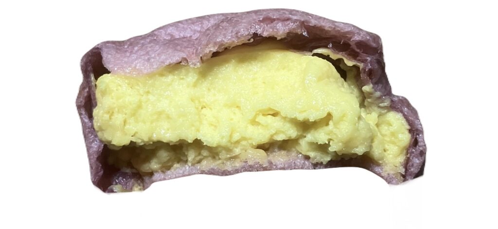 seveneleven-sweets-cream-puff-sweet-potato-cream-eating