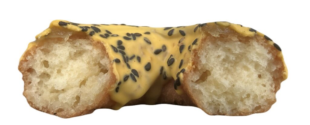 seveneleven-sweets-sweet-potato-filling-coating-doughnut-eating 